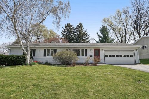 2505 Sara Road, Madison, WI, 53711 | Card Image