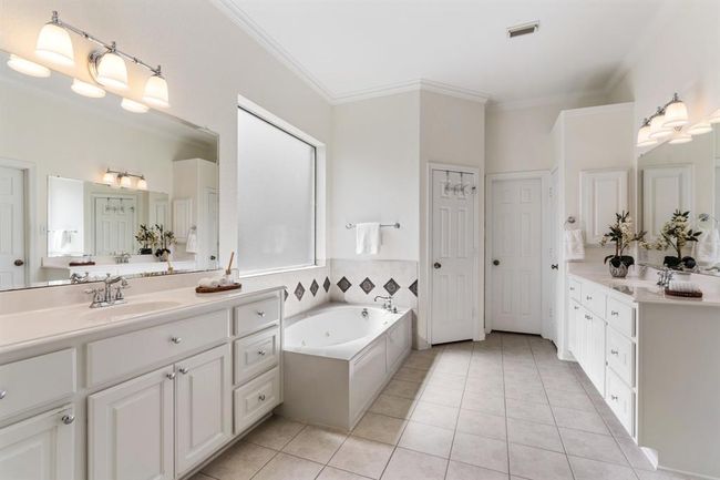 8611 Amy Brook Ct, House other with 5 bedrooms, 4 bathrooms and 3 parking in Humble TX | Image 18