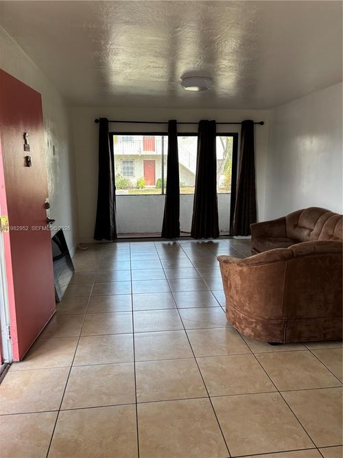 apt-m3-8701 Sw 141st St, Palmetto Bay, FL, 33176-7249 | Card Image