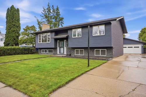 21 Wilkins Green, Red Deer, AB, T4N5W9 | Card Image