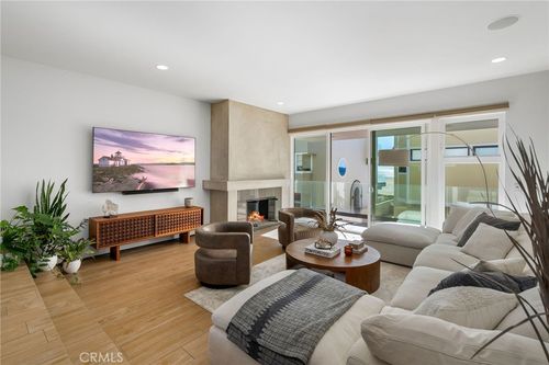 73 Surfside Ave, Surfside, CA, 90743 | Card Image
