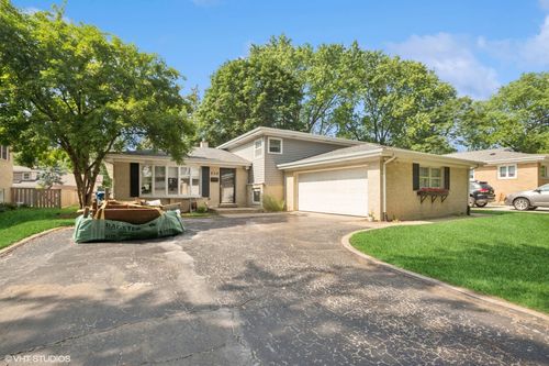 530 Birch St, Itasca, IL, 60143-1647 | Card Image