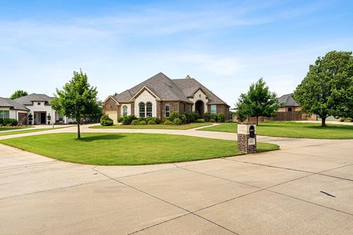 953 Prairie Timber Rd, Burleson, TX, 76028-7658 | Card Image