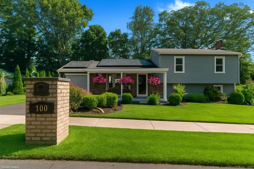 100 Anns Farm Rd, Hamden, CT, 06518-2440 | Card Image