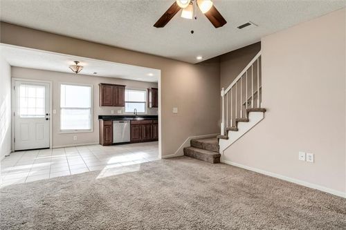 813 E 167th Ct, Gardner, KS, 66030-1460 | Card Image