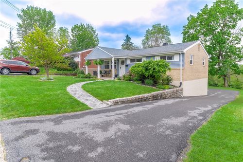 82 Claireview Dr, Carnegie, PA, 15106-3814 | Card Image