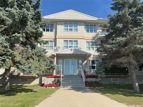 103-102 1st Ave, Caronport, SK, S0H | Card Image