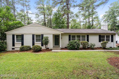 50 Wildwood Ct, Southern Pines, NC, 28387-6655 | Card Image