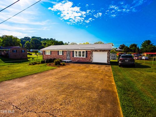 429 W Lane St, Church Hill, TN, 37642-4209 | Card Image