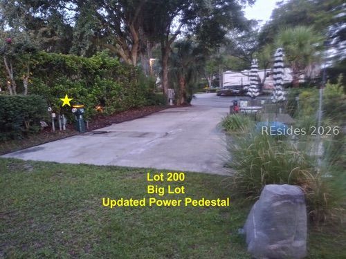 200-43 Jenkins Island Rd, Hilton Head Island, SC, 29926-1217 | Card Image