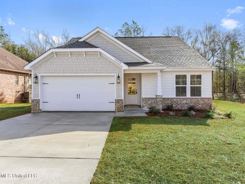 10504 Glade Cv, Gulfport, MS, 39503-5498 | Card Image