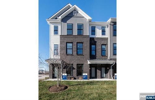 301-300 Sycamore St, Kearny, NJ, 07032 | Card Image