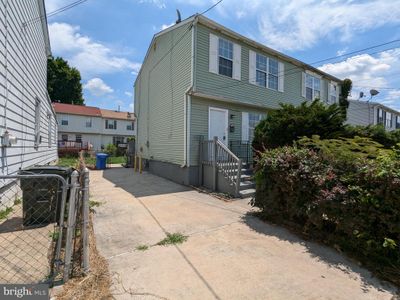 523 Linden Avenue, Home with 3 bedrooms, 1 bathrooms and null parking in BURLINGTON NJ | Image 1