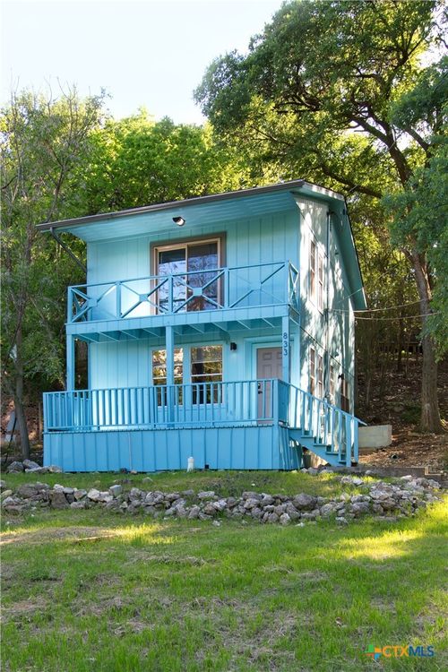 833 Old Ranch Road 12, San Marcos, TX, 78666-3255 | Card Image