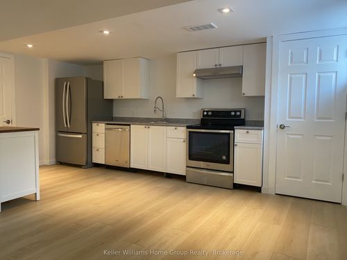 11 Caribou Cres, Guelph, ON, N1E1E1 | Card Image