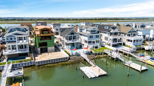 447 24th St, Avalon, NJ, 08202-1818 | Card Image