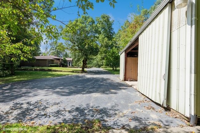 77 N 325 W, House other with 2 bedrooms, 3 bathrooms and 2 parking in Valparaiso IN | Image 37