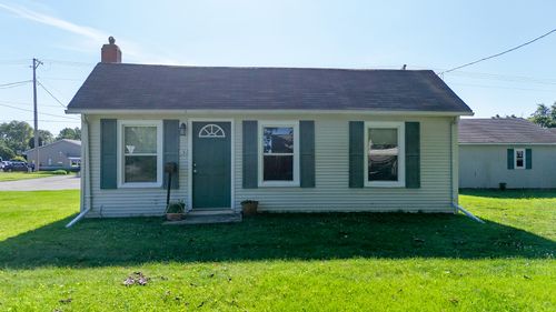 131 N Walnut St, Minonk, IL, 61760-1453 | Card Image