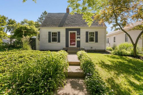 624 S 29th St, South Bend, IN, 46615-2236 | Card Image