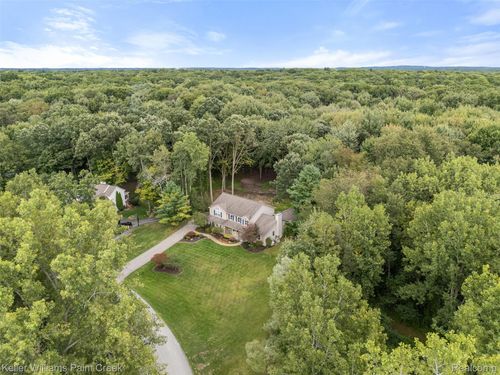 1847 High Pointe Dr, Oxford, MI, 48371-5836 | Card Image