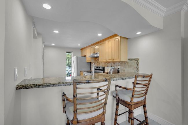 UNIT-206 - 18 Royal Palm Way, Condo with 1 bedrooms, 2 bathrooms and null parking in Boca Raton FL | Image 9