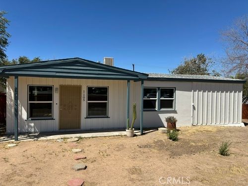 1105 Elizabeth Lake Rd, Palmdale, CA, 93551-3812 | Card Image