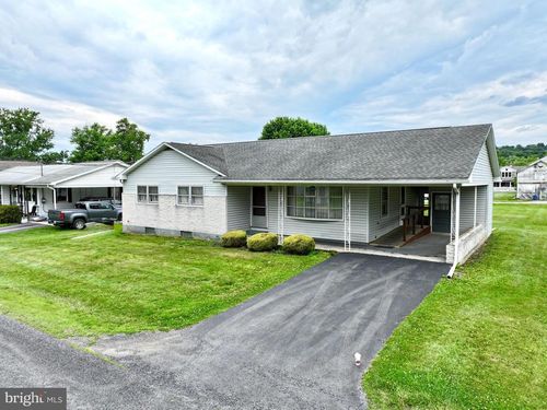 124 Vine St, Middleburg, PA, 17842-9503 | Card Image