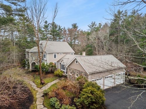 4 Furlong Cir, Lakeville, MA, 02347-2144 | Card Image