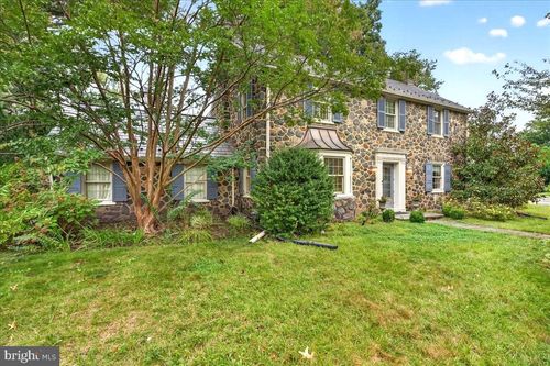 401 Hawthorne Dr, WILMINGTON, DE, 19802-1243 | Card Image