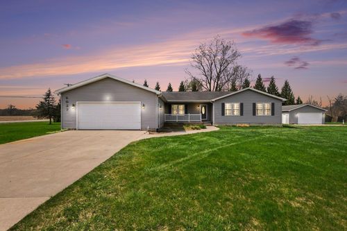 8027 N Webster Rd, Mount Morris, MI, 48458-9432 | Card Image