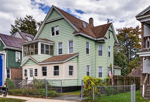 69 Crystal Ave, Springfield, MA, 01108-1721 | Card Image