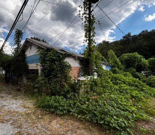 16429 Ky Route 122, Hi Hat, KY, 41636-9032 | Card Image