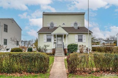 29 Meinzer Street, House other with 2 bedrooms, 2 bathrooms and null parking in Avenel NJ | Image 1