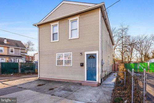 483 Cleveland Avenue, Trenton, NJ, 08629 | Card Image