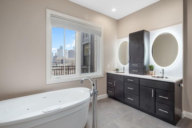 Primary bath | Image 27