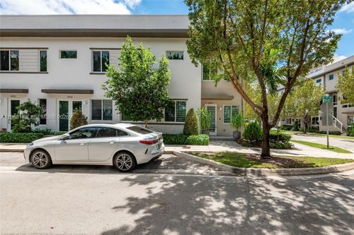 10460 Nw 67th St, Doral, FL, 33178-4680 | Card Image