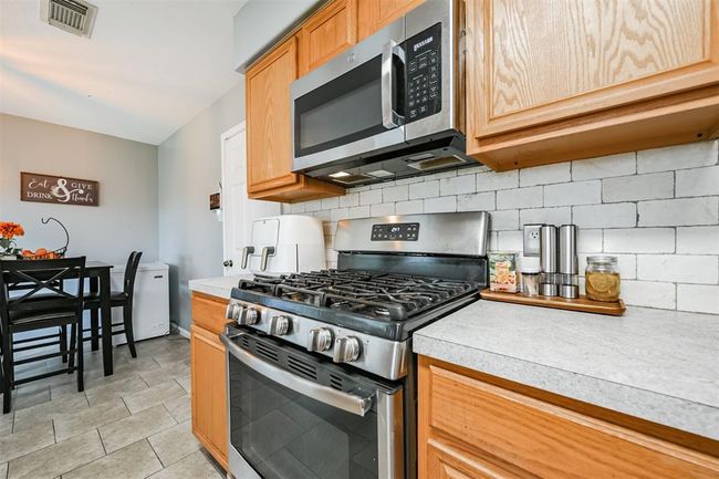 Kitchen | Image 11