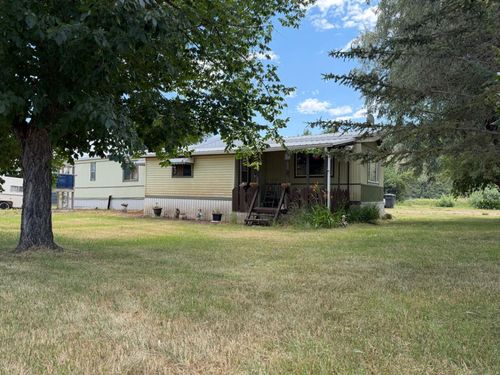 171 2 Ave, Drumheller, AB, T0J | Card Image