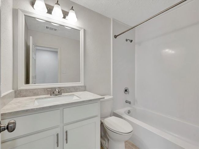 403 Elder Vista Dr, House other with 3 bedrooms, 2 bathrooms and 2 parking in Webster TX | Image 38