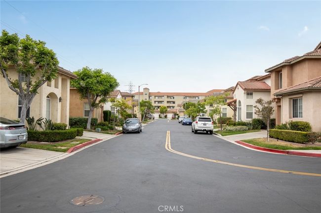69 Serena Way, Condo with 4 bedrooms, 3 bathrooms and 2 parking in Stanton CA | Image 8