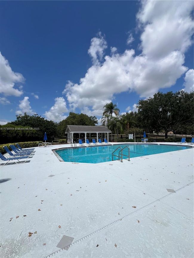 9271 Arborwood Cir, House other with 2 bedrooms, 2 bathrooms and null parking in Davie FL | Image 43