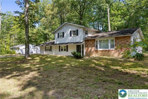 8769 Spinnerstown Rd, Coopersburg, PA, 18036-4008 | Card Image