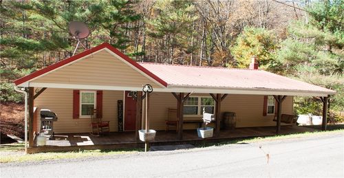 211 Hobbs Run Rd, Mount Morris, PA, 15349-3362 | Card Image