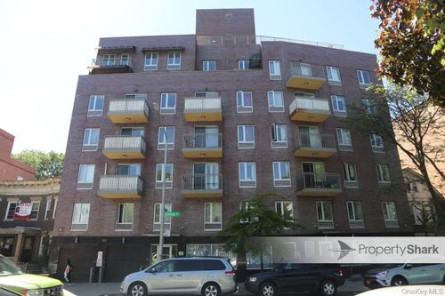 2e-32-26 Union St, Flushing, NY, 11354-3091 | Card Image