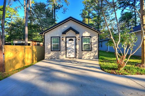 10157 Barberry St, Willis, TX, 77318-7230 | Card Image