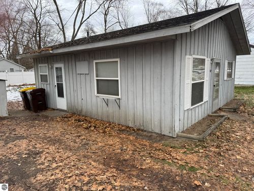 1212 Bruce St, Mt Pleasant, MI, 48858-1304 | Card Image