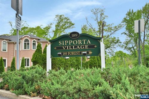189 Forest, Paramus, NJ, 07652 | Card Image