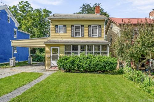 102 Delafield St, Poughkeepsie, NY, 12601-1731 | Card Image