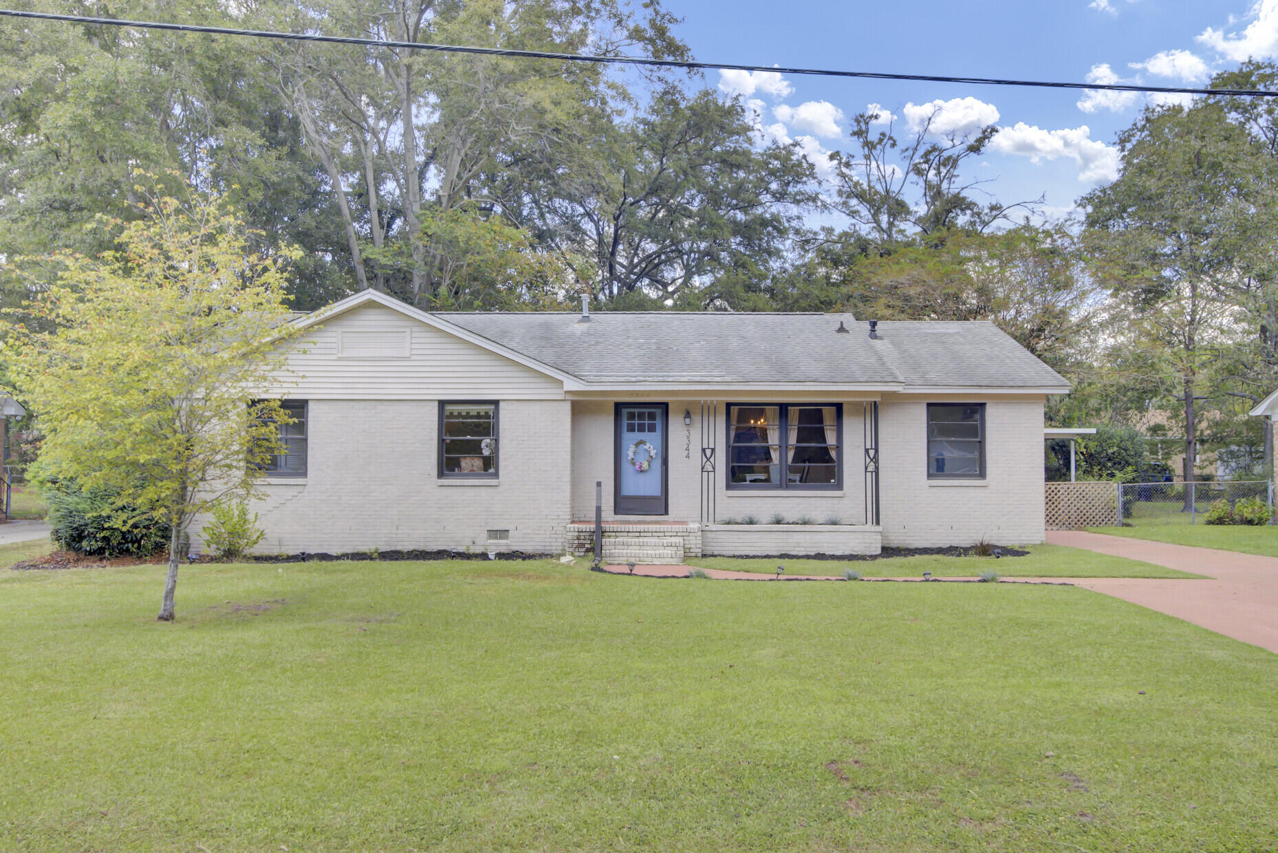 Londonderry Rd, North Charleston, SC 29420