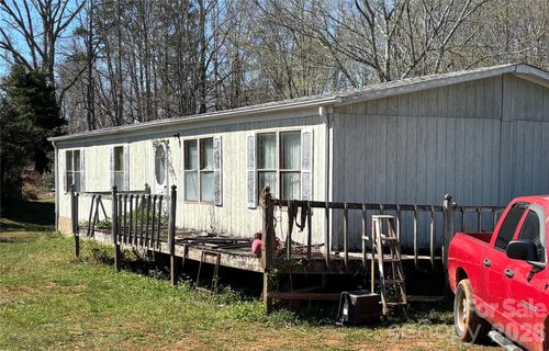 2307 Pathfinder St, Newton, NC, 28658-9765 | Card Image